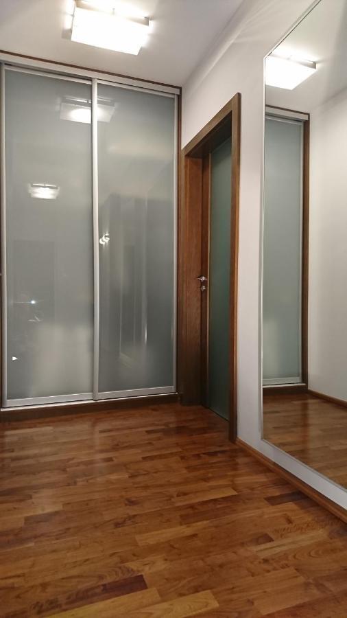 Quiet And Spacious Apartment With Garage Option Kraków Exteriör bild
