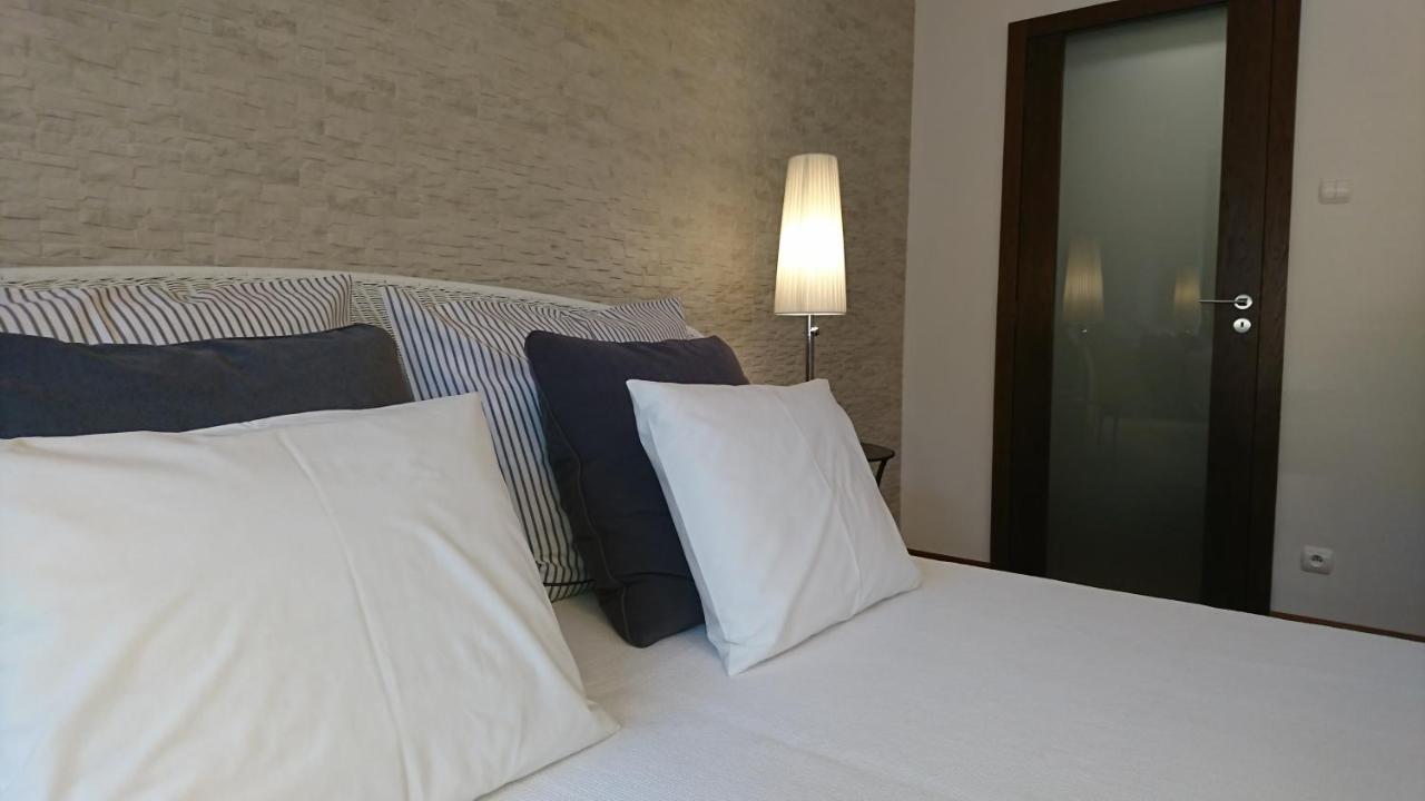 Quiet And Spacious Apartment With Garage Option Kraków Exteriör bild