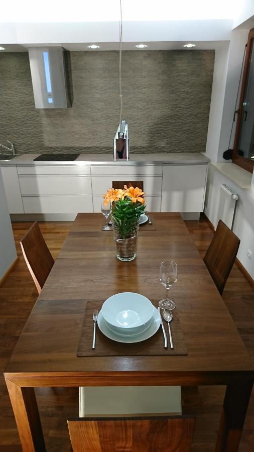 Quiet And Spacious Apartment With Garage Option Kraków Exteriör bild